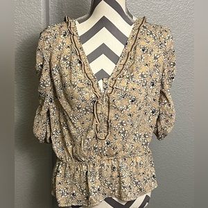 Max Studio Floral Peplum Top NWT Size Large